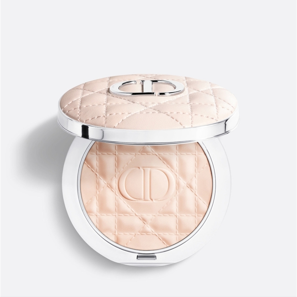 New in box Dior Forever Nude Matte Filter. #01. Fair.